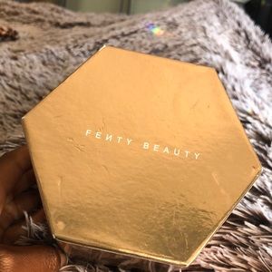 Fenty beauty fairy bomb glitter Pom Pom
